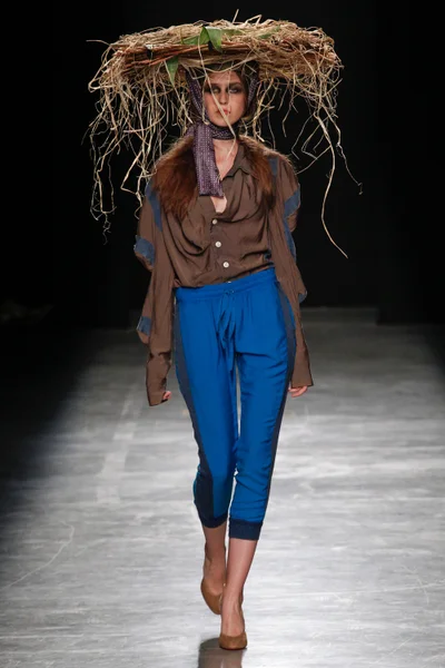 Look 26
